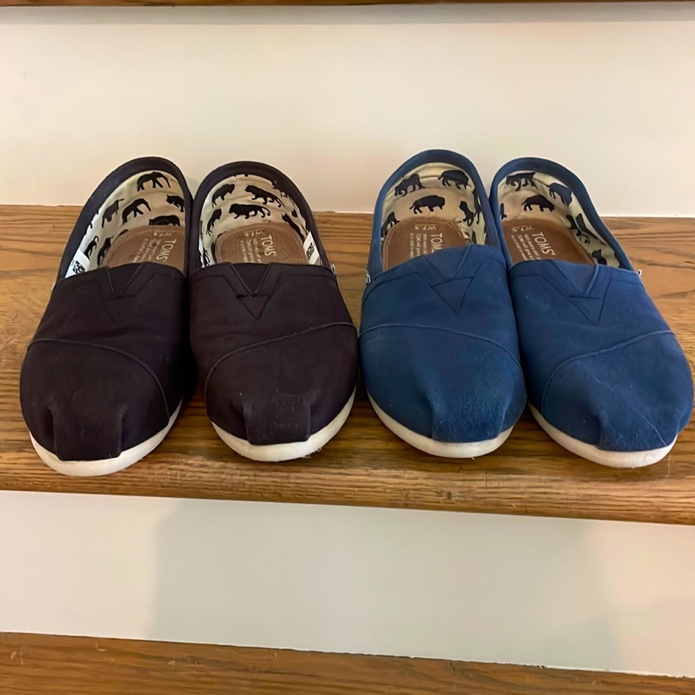 Tom’s, 2 pair, size 7.5